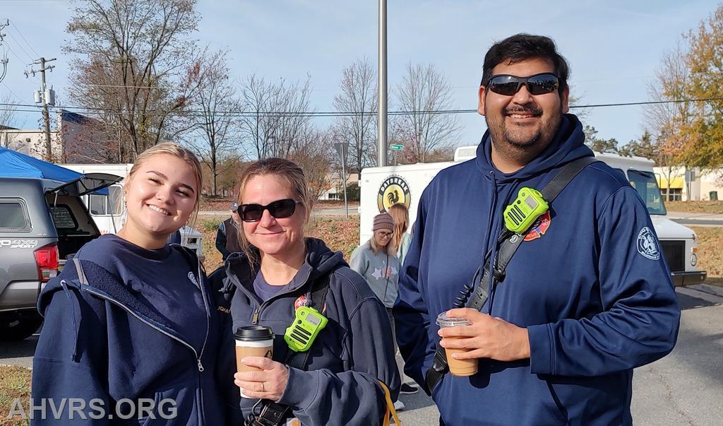 Lylah, Gwen, Sergio 
duty crew