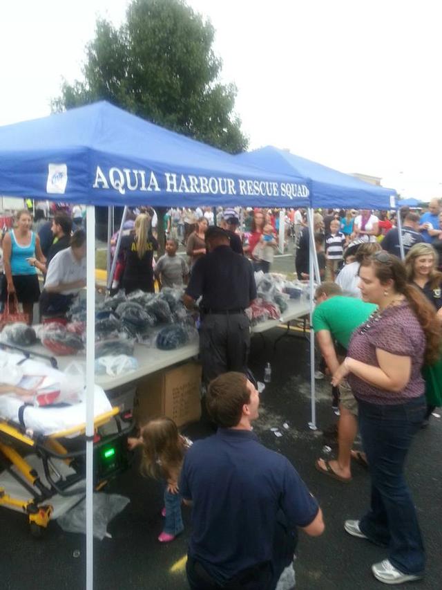 Free Bike Helmet fitting station 2013